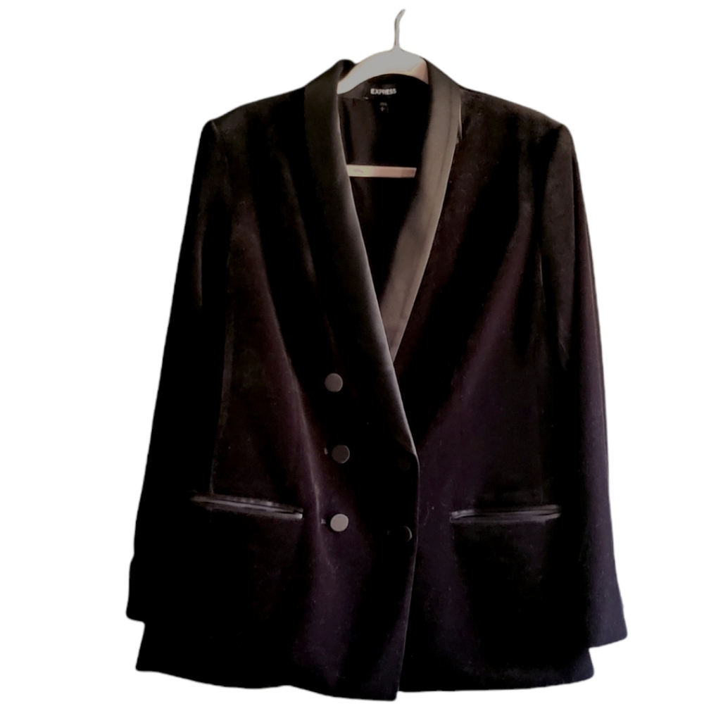 Black velvet blazer